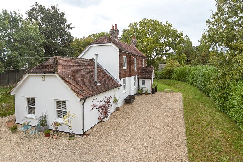 Property photo 1 of 24 External (Brochure)