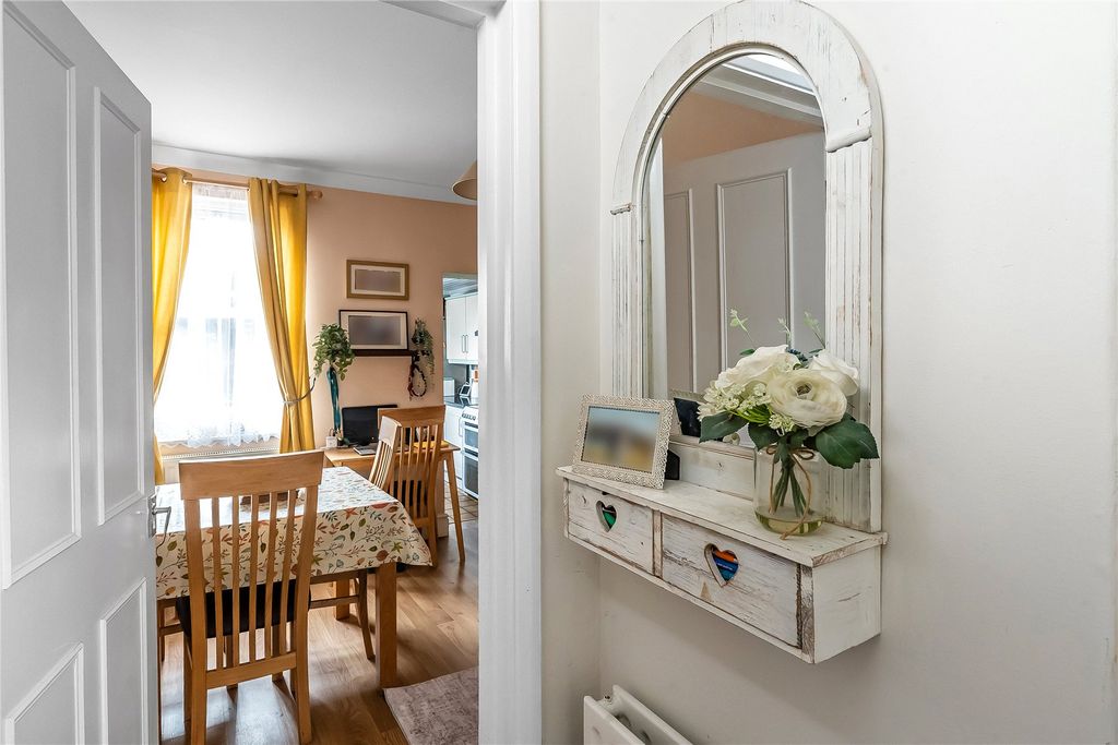 Property photo 3 of 32 Hall
