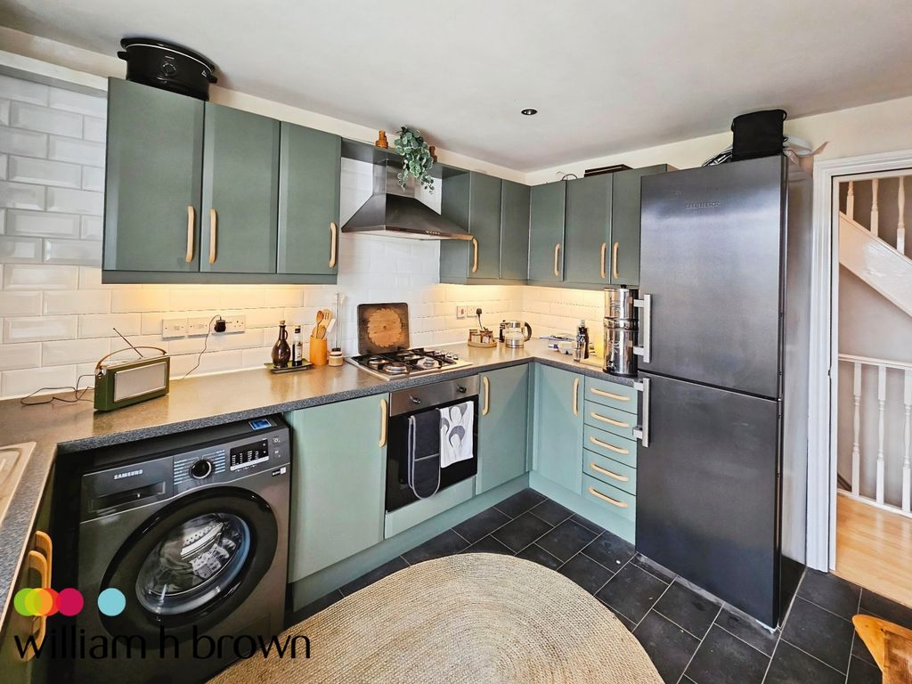 Property photo 3 of 10 Image