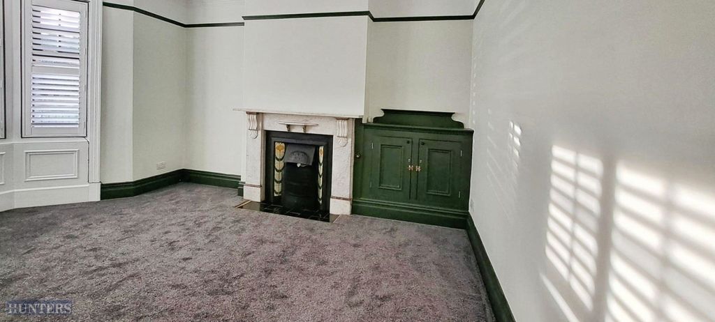 Property photo 2 of 12 Pbox-Img.Jpg