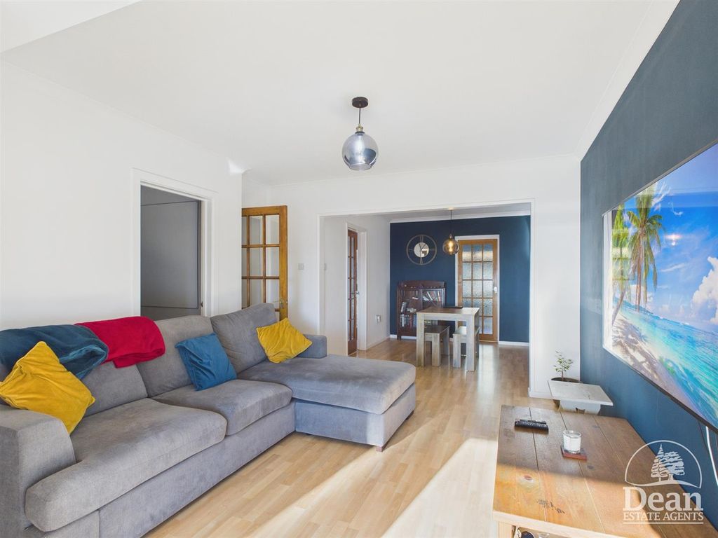 Property photo 2 of 21