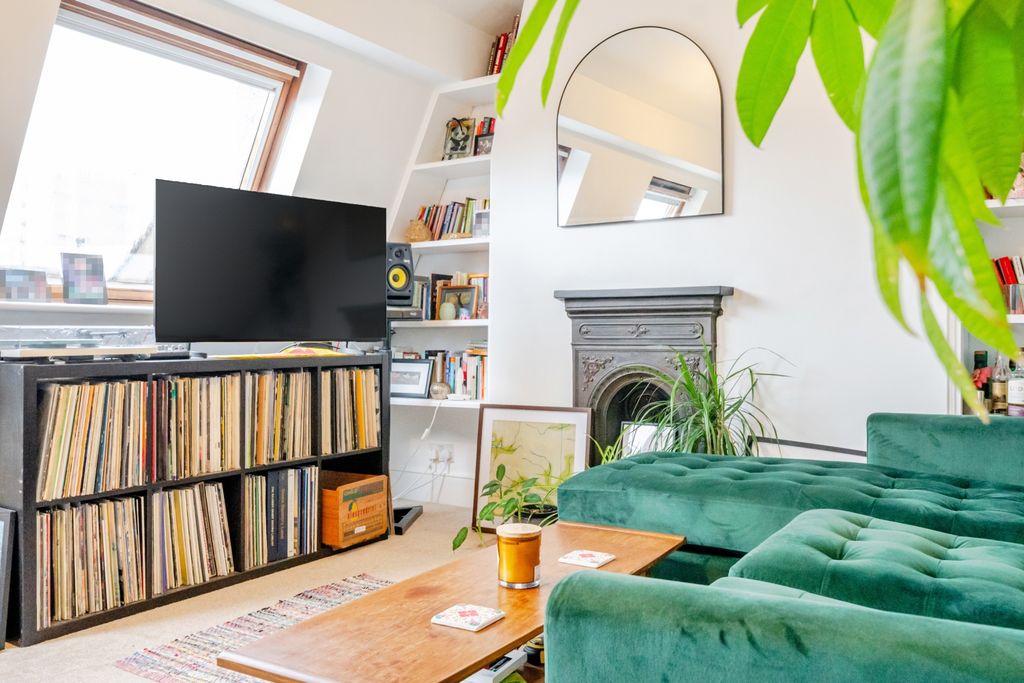 Property photo 1 of 19 1370405-6-68F640B84d79E