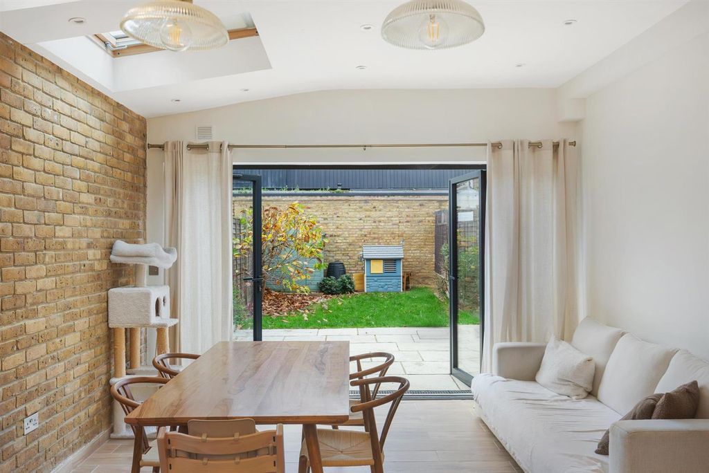 Property photo 3 of 18 386B1969.Jpg