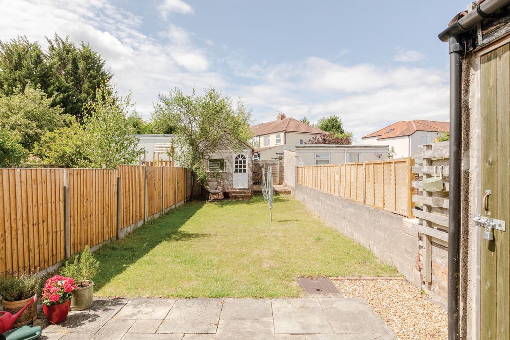 Property photo 3 of 18 Photo 18