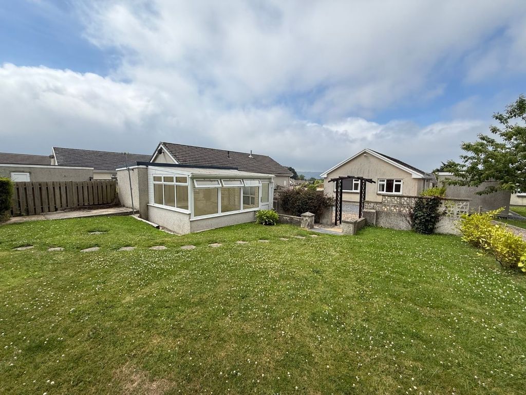 Property photo 2 of 32