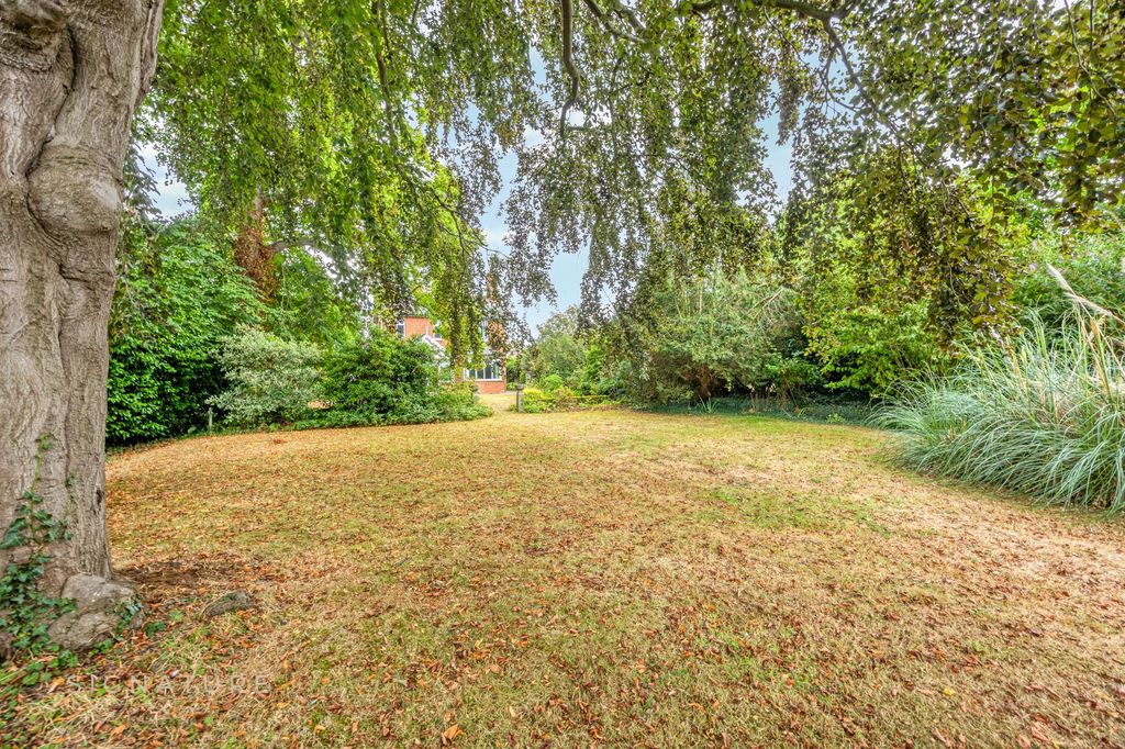 Property photo 3 of 31