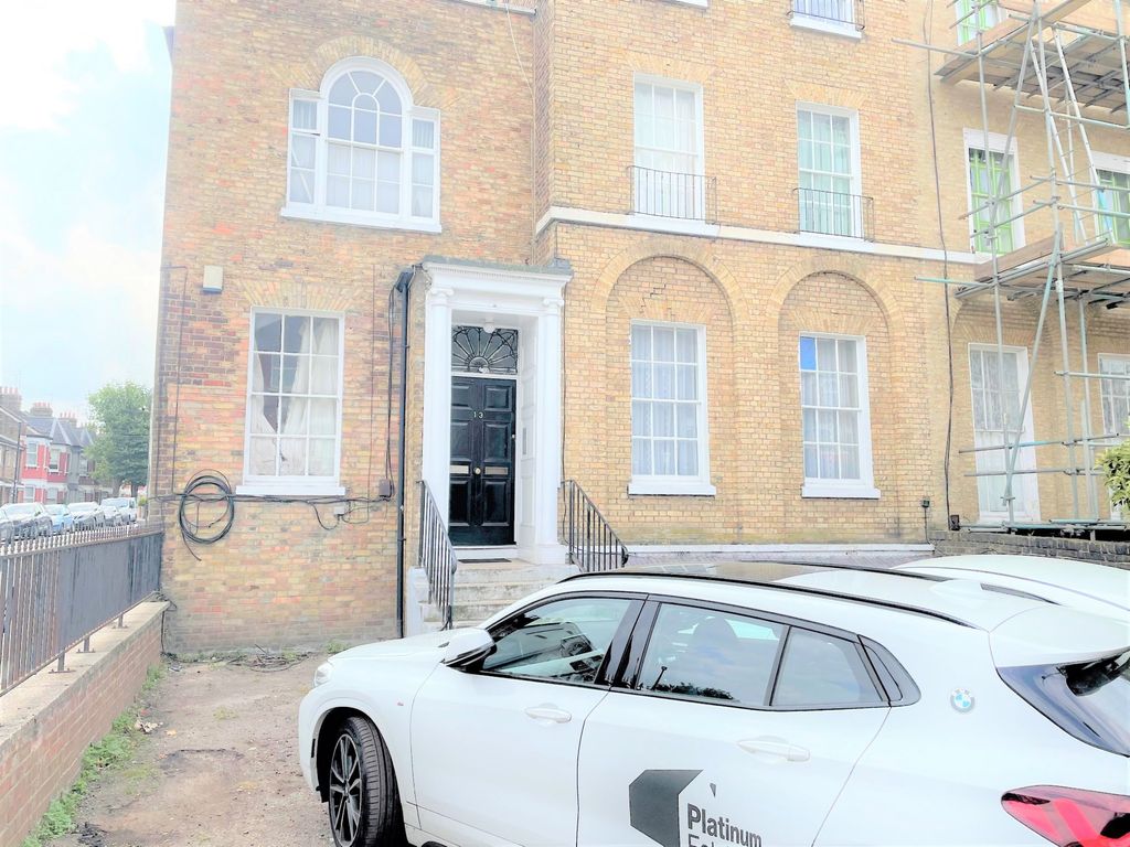 Property photo 1 of 4