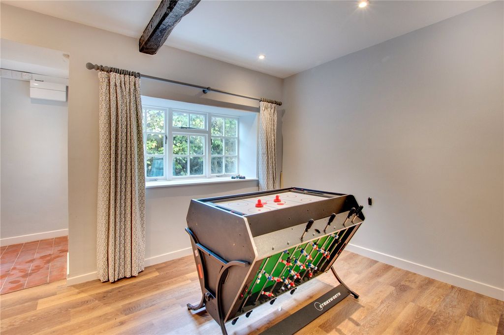 Property photo 2 of 11 Reception Room