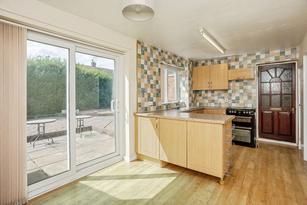 Property photo 3 of 15 Pbox-Img.Jpg
