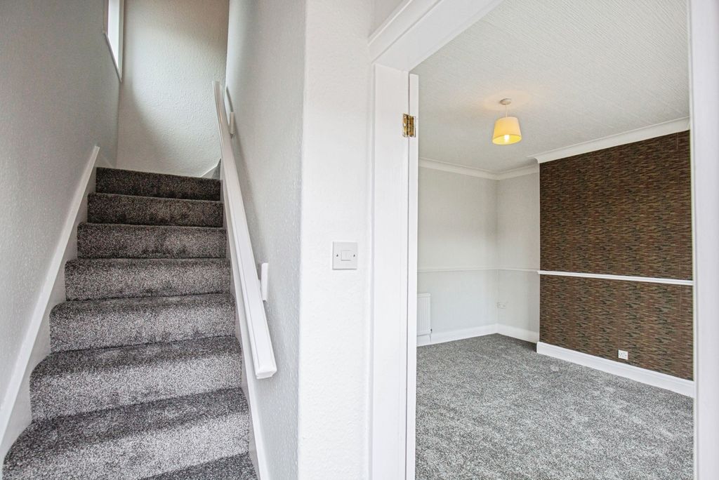 Property photo 2 of 17 Pbox-Img.Jpg