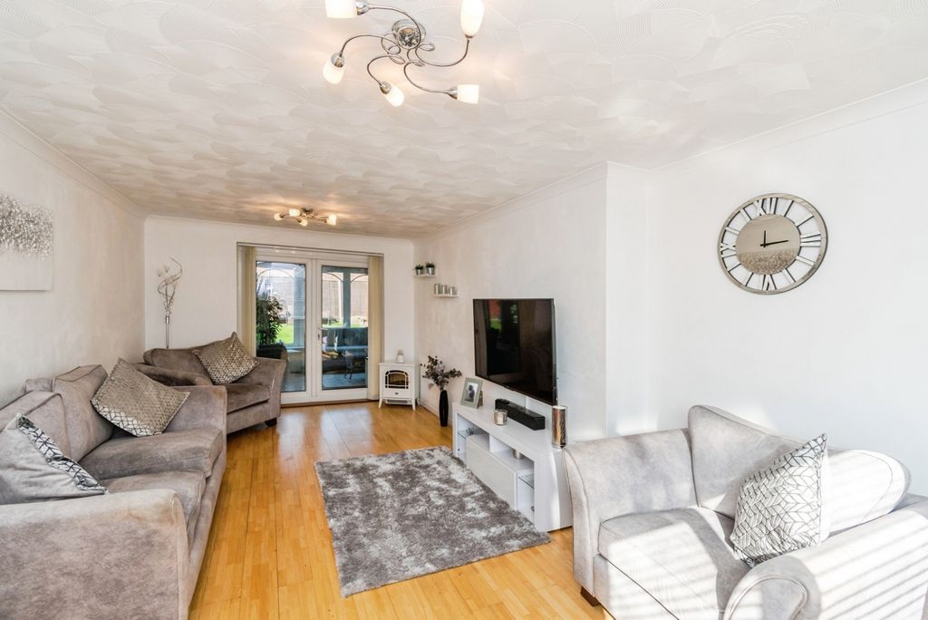 Property photo 2 of 18 Pbox-Img.Jpg