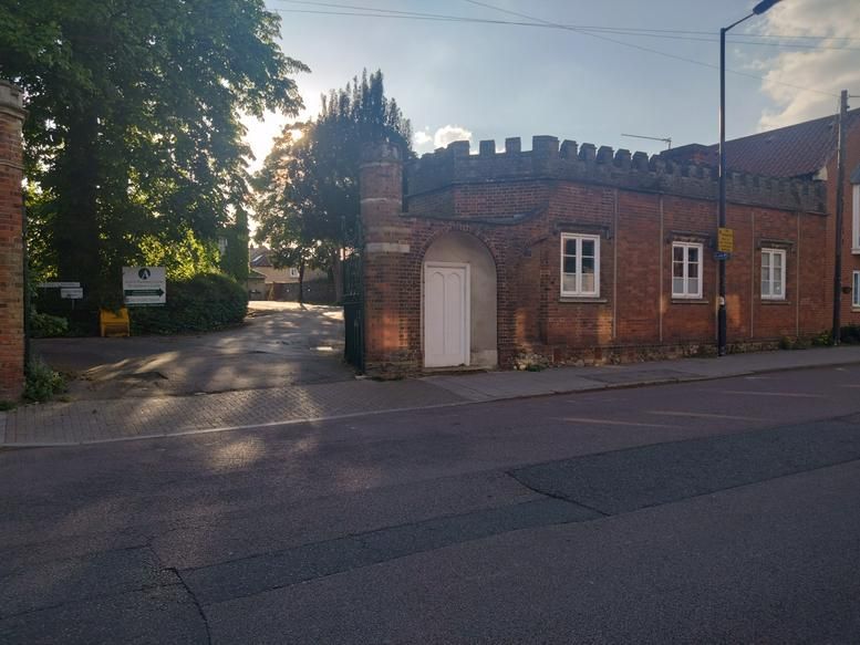 Property photo 1 of 3