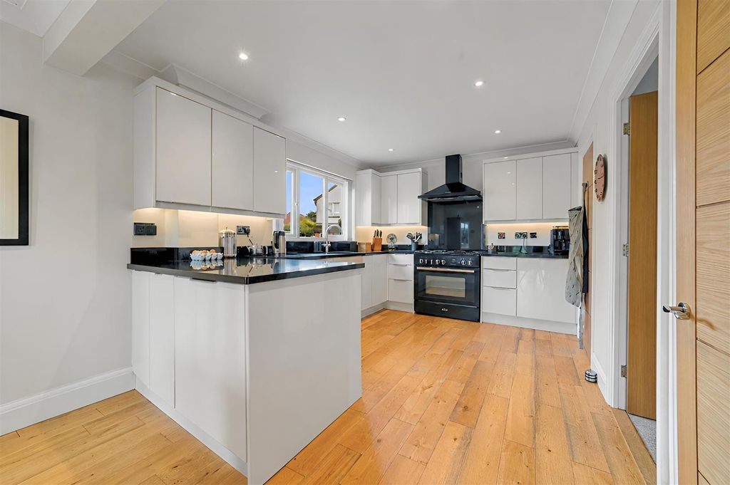Property photo 2 of 17 Kitchen
