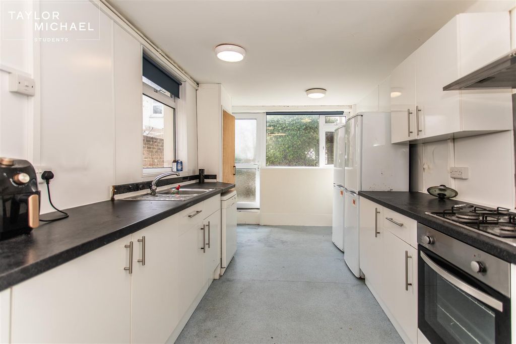 Property photo 1 of 14 Kitchen