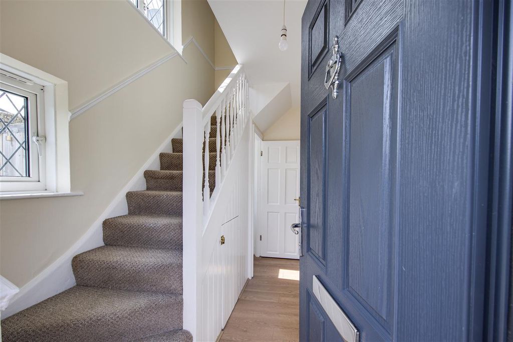 Property photo 2 of 16 Hall
