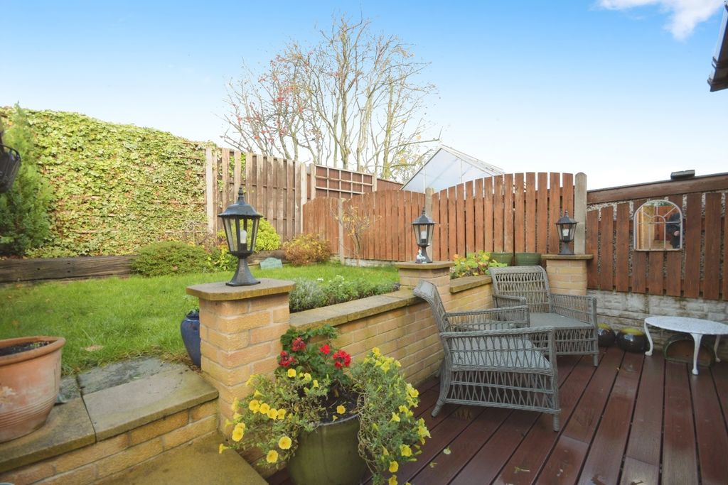 Property photo 3 of 17 Photo