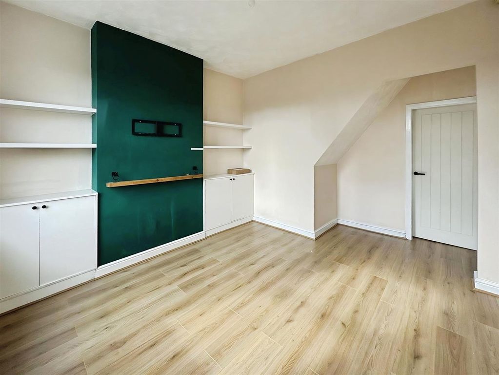 Property photo 3 of 8 F84Aca8F-3.Jpg