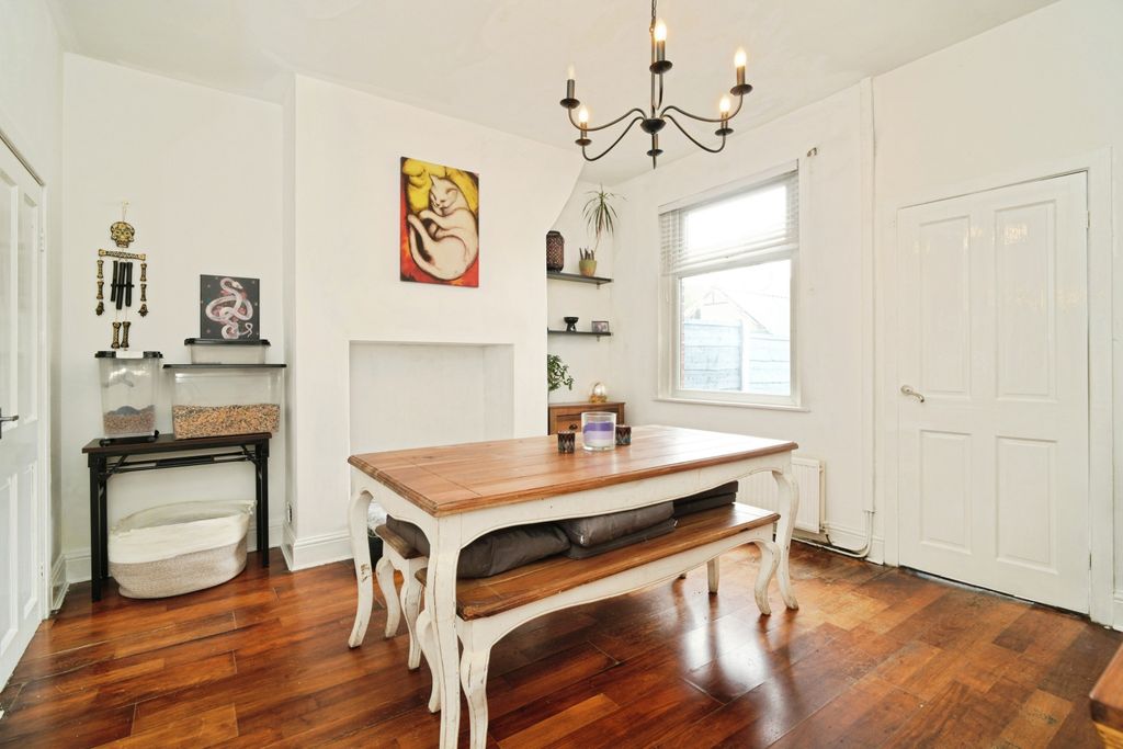 Property photo 2 of 16 Dining Room