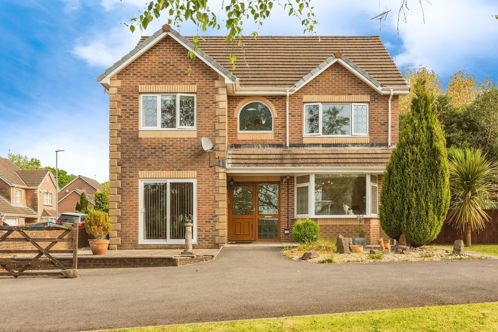 Property photo 1 of 29