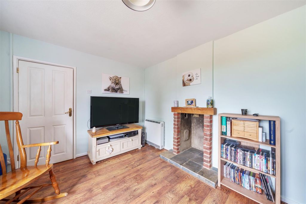 Property photo 3 of 19 985534 (2).Jpg