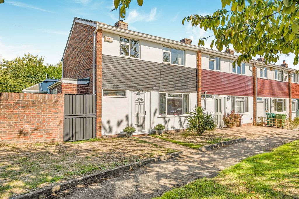 Property photo 1 of 12