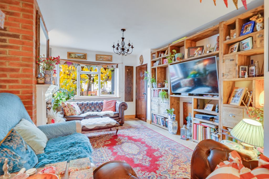 Property photo 3 of 14 Reception Angle 1