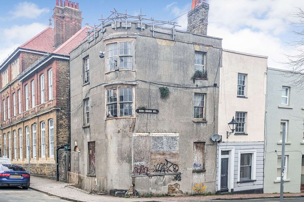 Property photo 1 of 13 9 New Cross Street, Margate, Kent, Ct9 1Eh