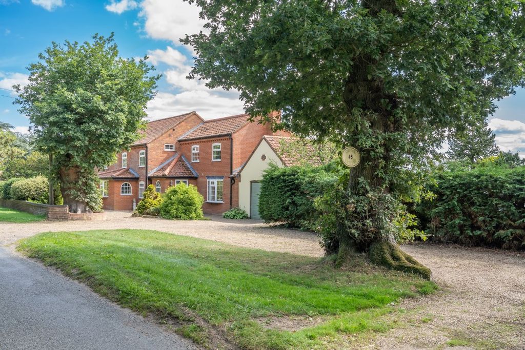 Property photo 2 of 30