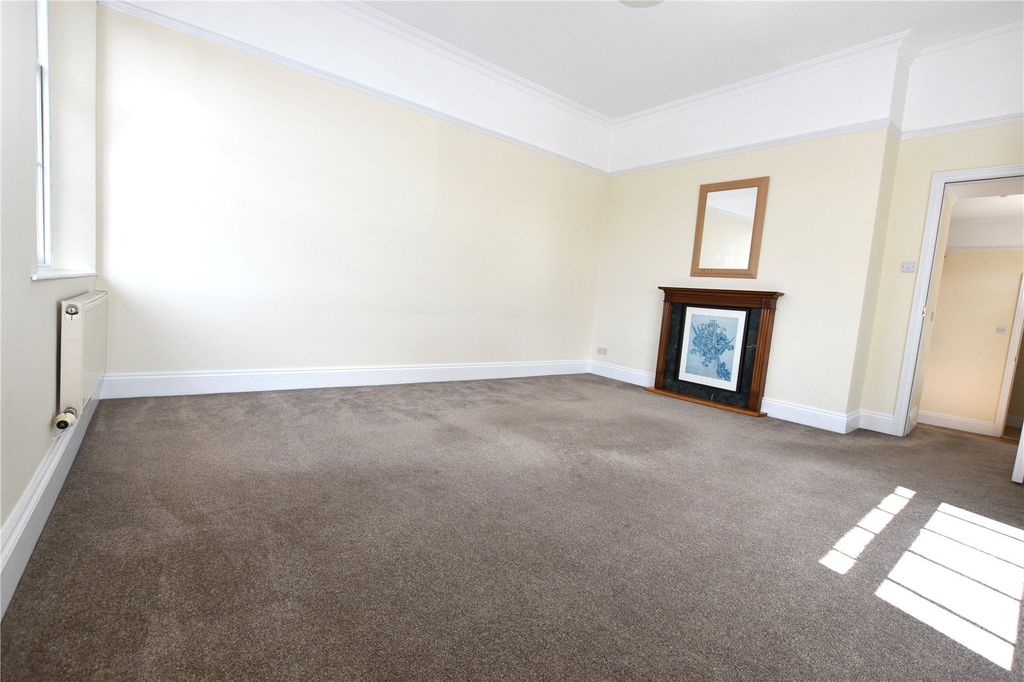 Property photo 2 of 18 Picture No. 20