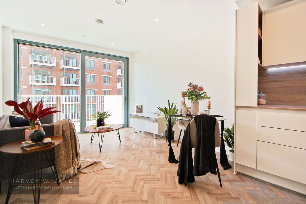 Property photo 3 of 38