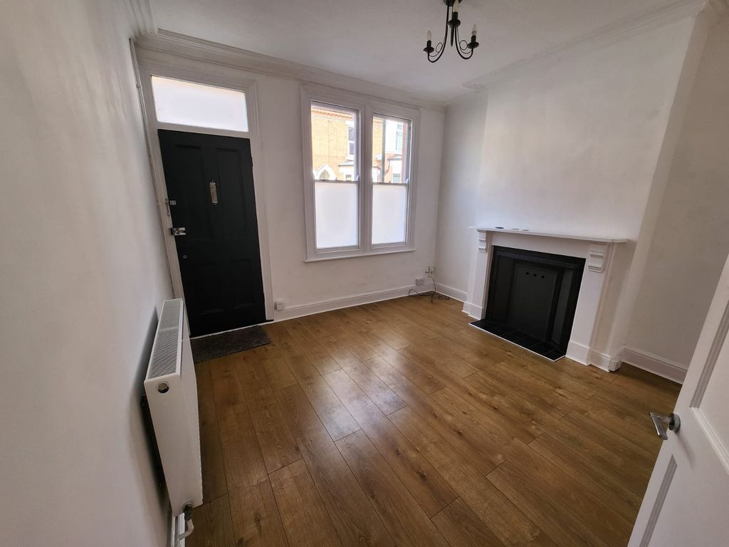 Property photo 2 of 11 Picture No. 09