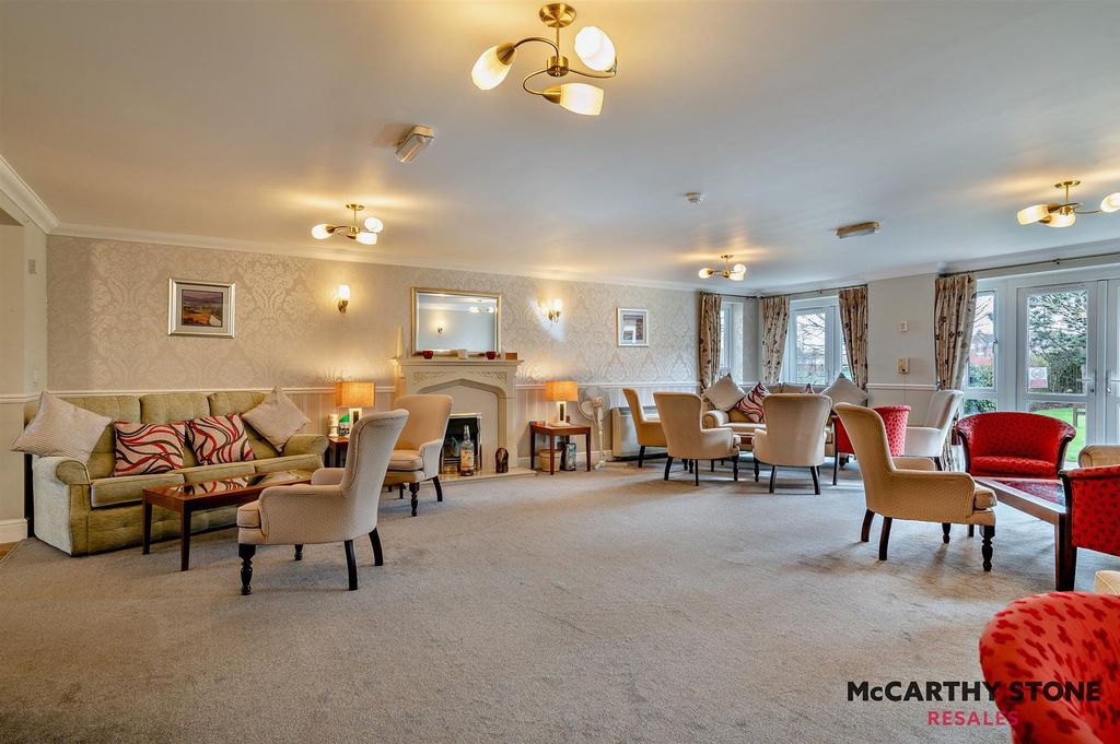 Property photo 2 of 15 Homeowners Lounge