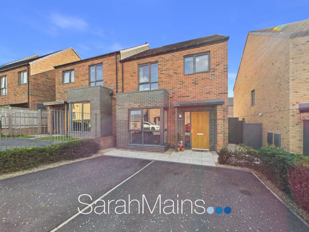 Property photo 1 of 15 External