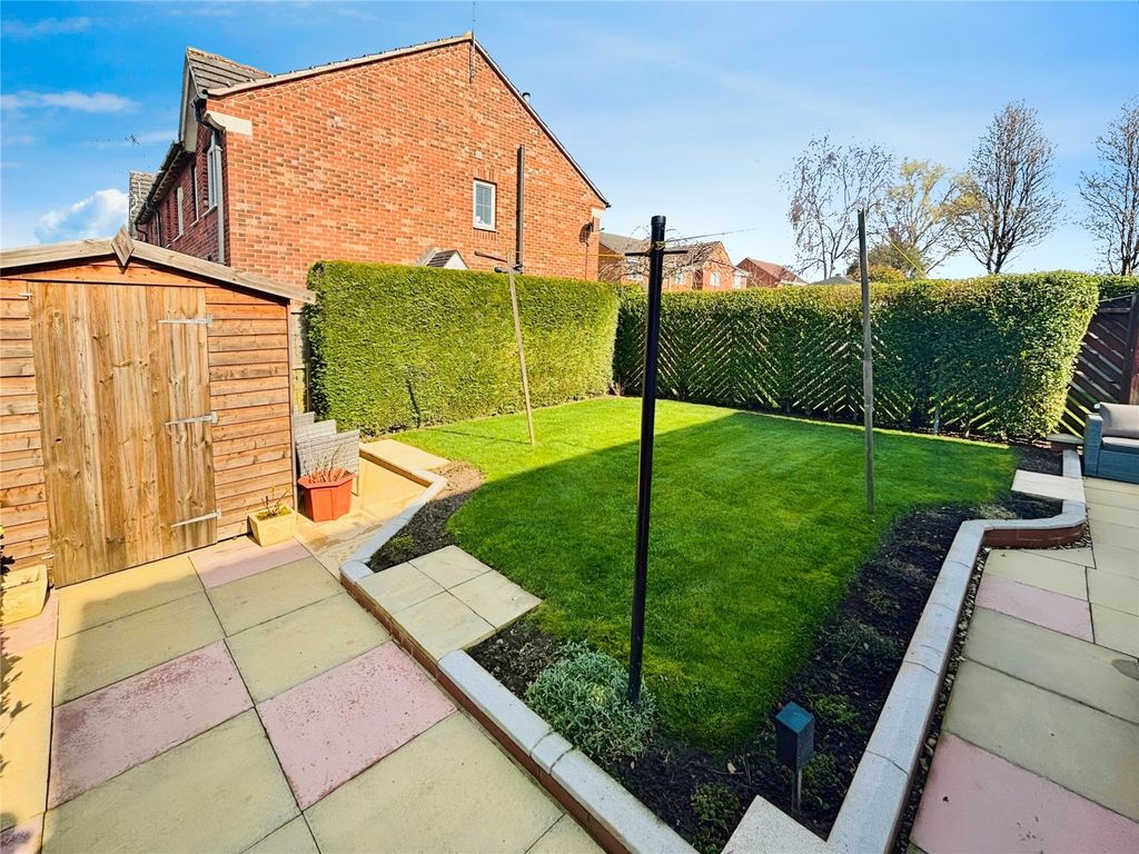 Property photo 3 of 16 Garden
