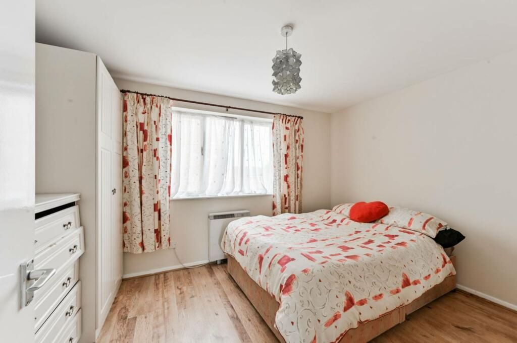 Property photo 3 of 5