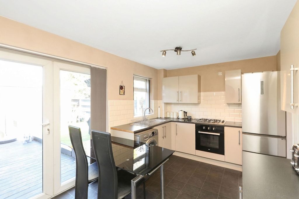 Property photo 2 of 15