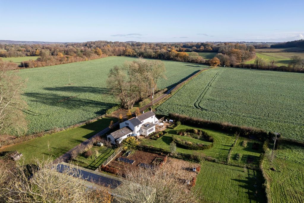 Property photo 2 of 23