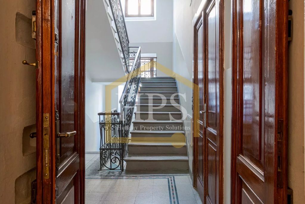 Property photo 1 of 34
