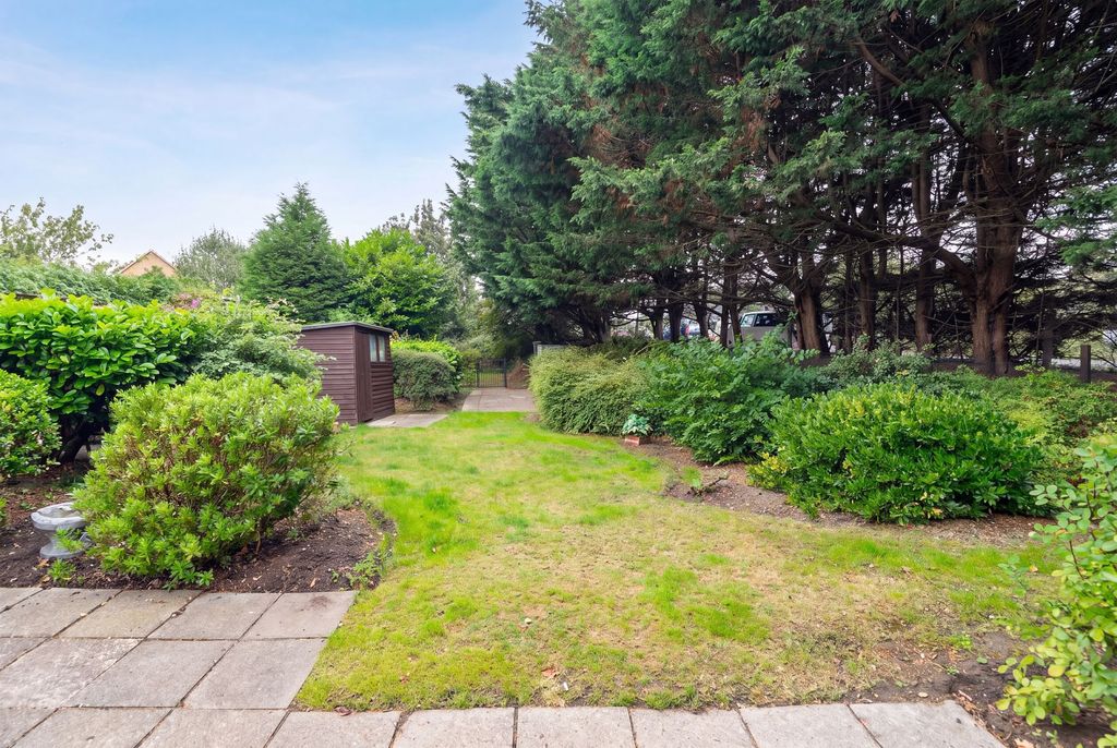 Property photo 3 of 16