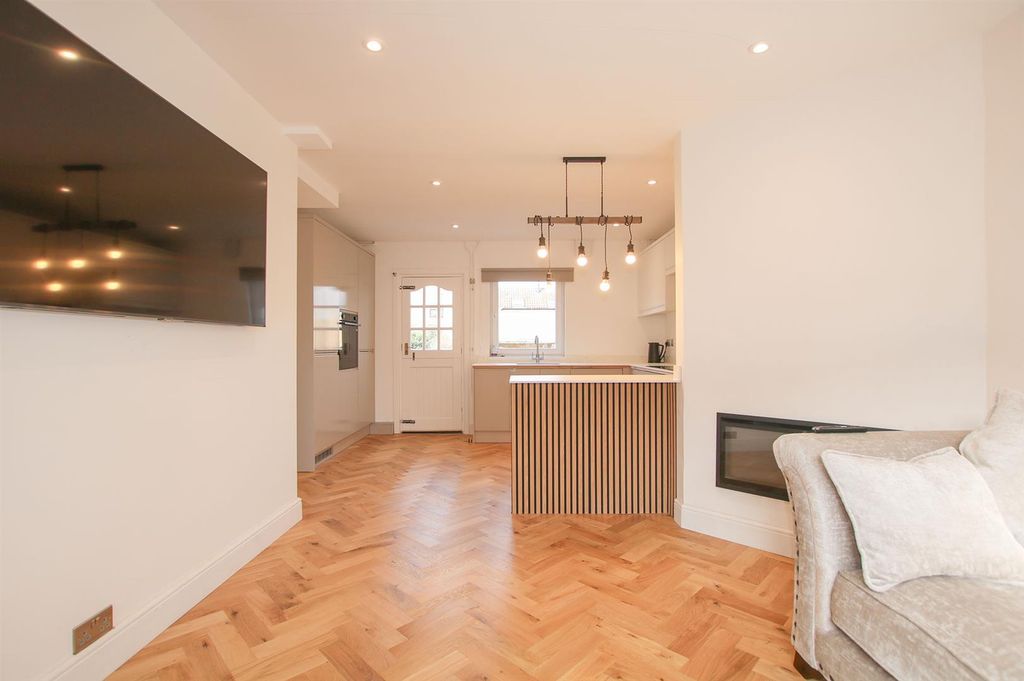 Property photo 2 of 12 Img_3755.Jpg