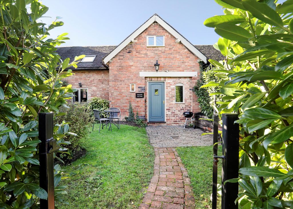 Additional image 36 of 11 bed farm for saleKings Lane, Snitterfield, Stratford-Upon-Avon, Warwickshire CV37.