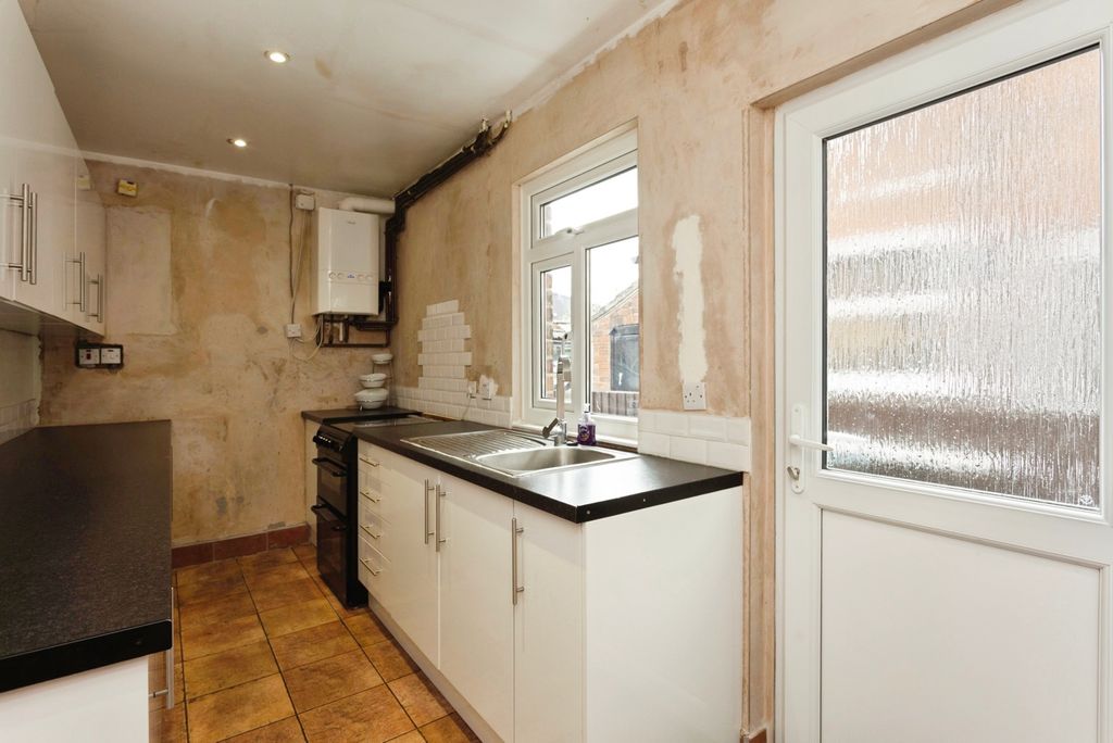 Property photo 2 of 16 Pbox-Img.Jpg