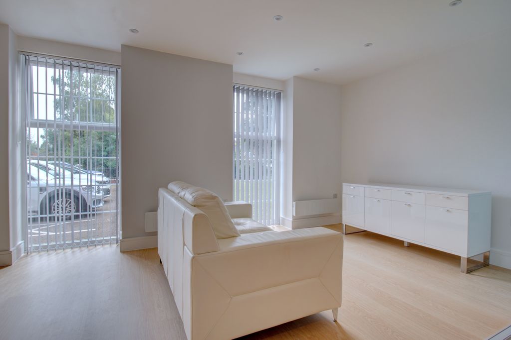 Property photo 3 of 9 4.Living.Jpg