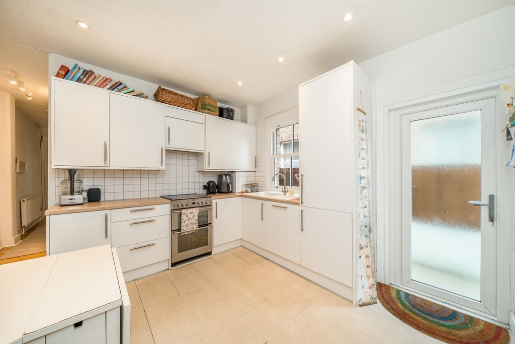 Property photo 3 of 6 Picture No. 04