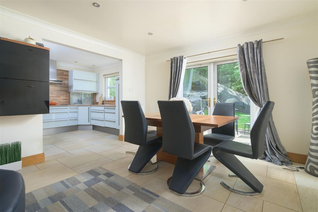 Property photo 2 of 45 57Cglasgowrd-0011.Jpg