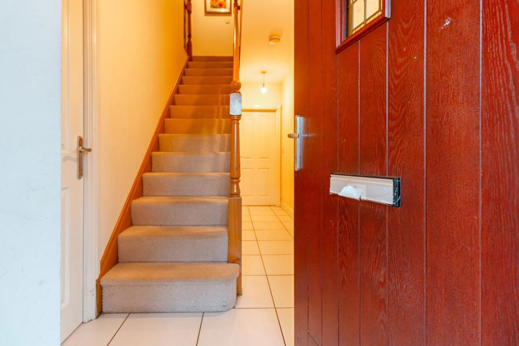 Property photo 3 of 23