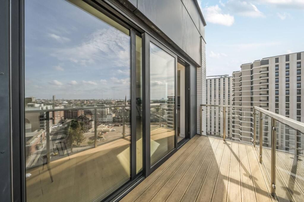 Property photo 2 of 23