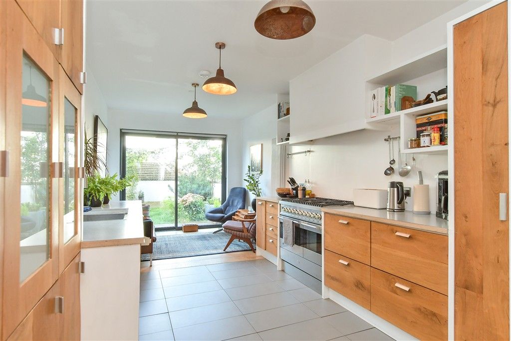 Property photo 2 of 24 Kitchen