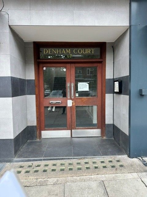Property photo 2 of 10 Entrance