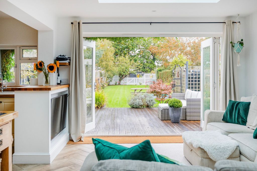 Property photo 3 of 20